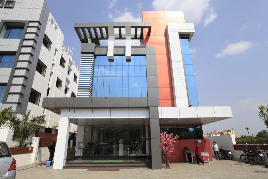 Hotel Sai Mahal Shirdi Exterior photo